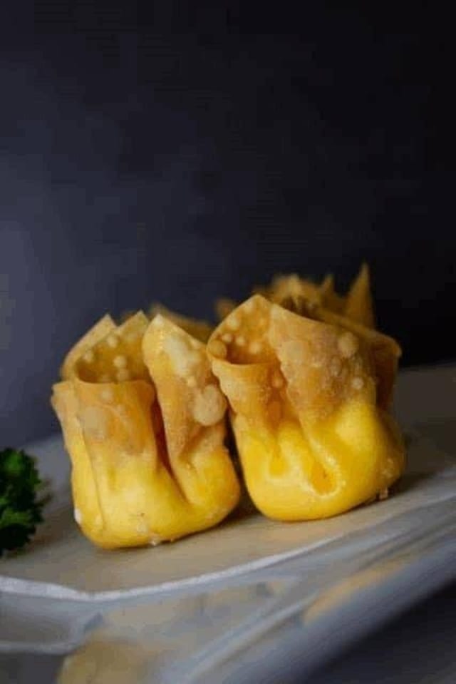 Krab Rangoon.