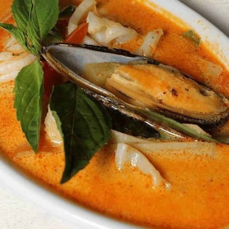 Spice Up Your Meal with Red Curry Delights